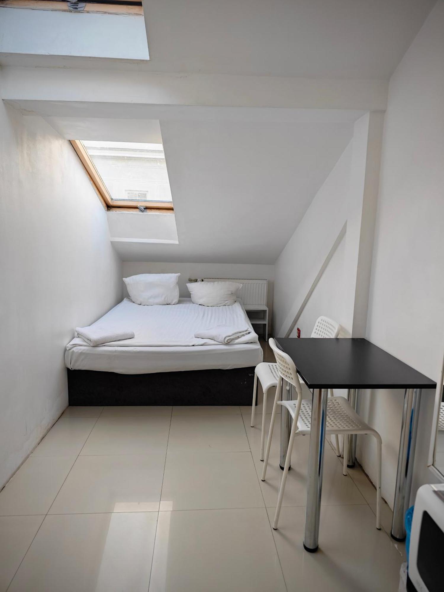 Apartamenty Hoza Attic Studio Varšava Pokoj fotografie