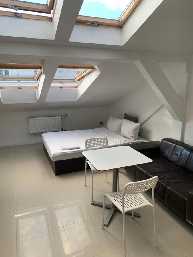 Apartamenty Hoza Attic Studio Varšava Exteriér fotografie