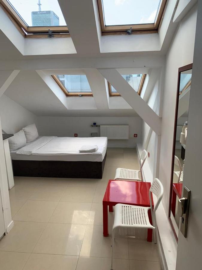 Apartamenty Hoza Attic Studio Varšava Exteriér fotografie